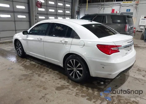 2012 Chrysler 200 Touring из США, поврежденный, VIN 1C3CCBBG1CN263054